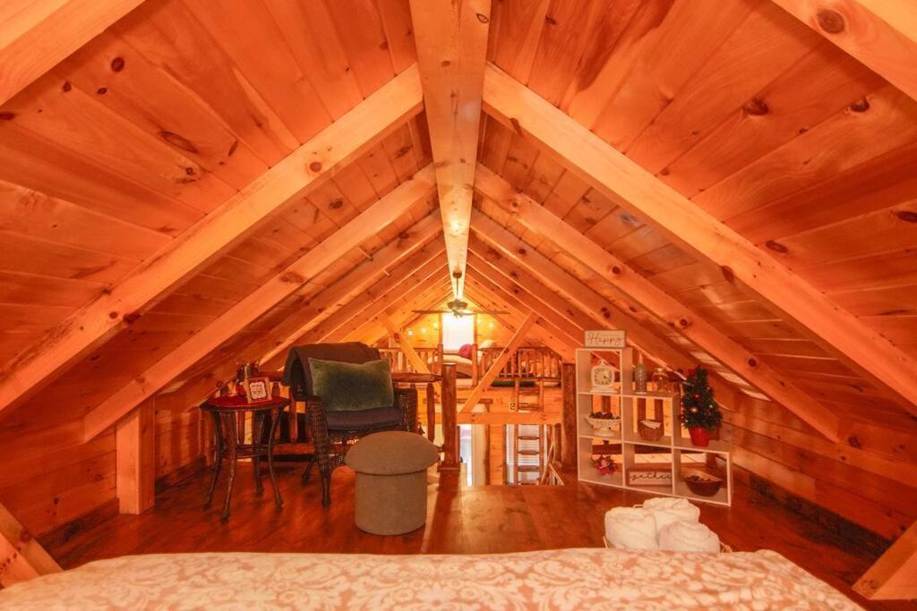 Charming Lakeview Cabin Near Geneva-On-The-Lake! Ashtabula Exterior photo