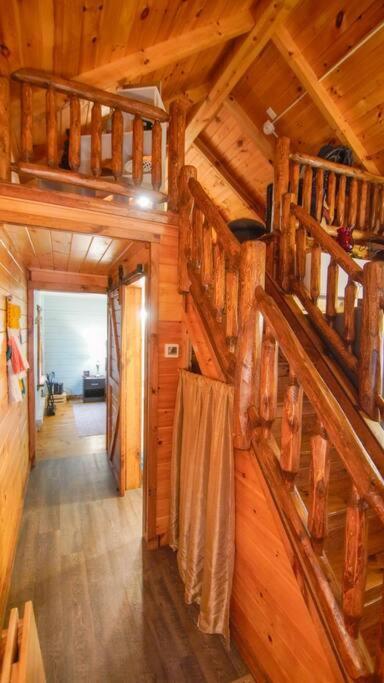 Charming Lakeview Cabin Near Geneva-On-The-Lake! Ashtabula Exterior photo