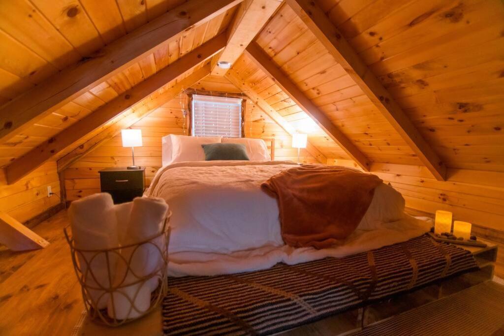 Charming Lakeview Cabin Near Geneva-On-The-Lake! Ashtabula Exterior photo